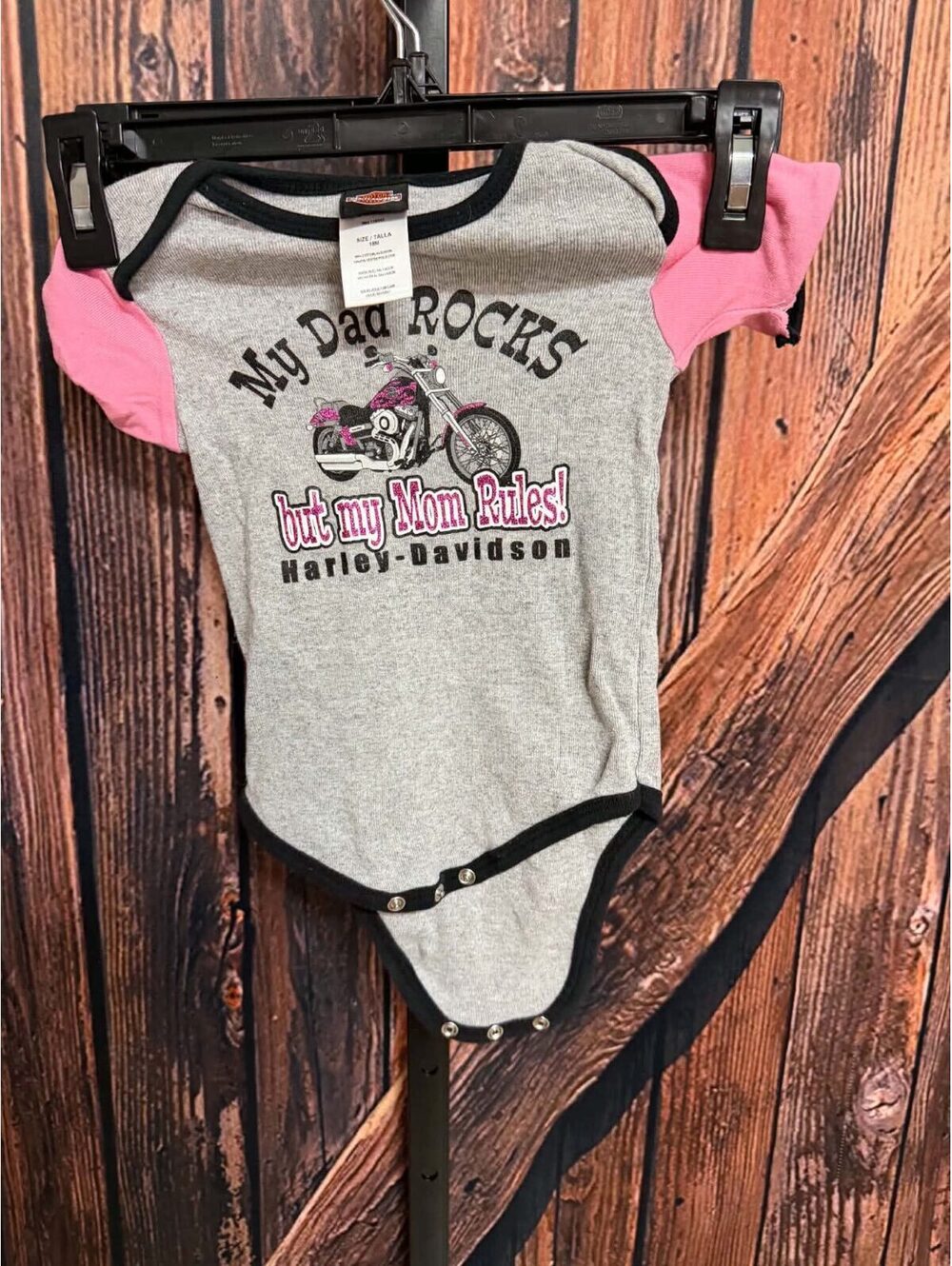 Harley-Davidson Baby Bodysuit 18M Pink and Gray My Dad Rocks but my Mom Rules